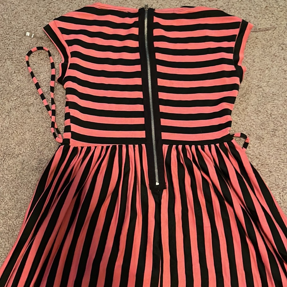Size medium top - Picture 2 of 3